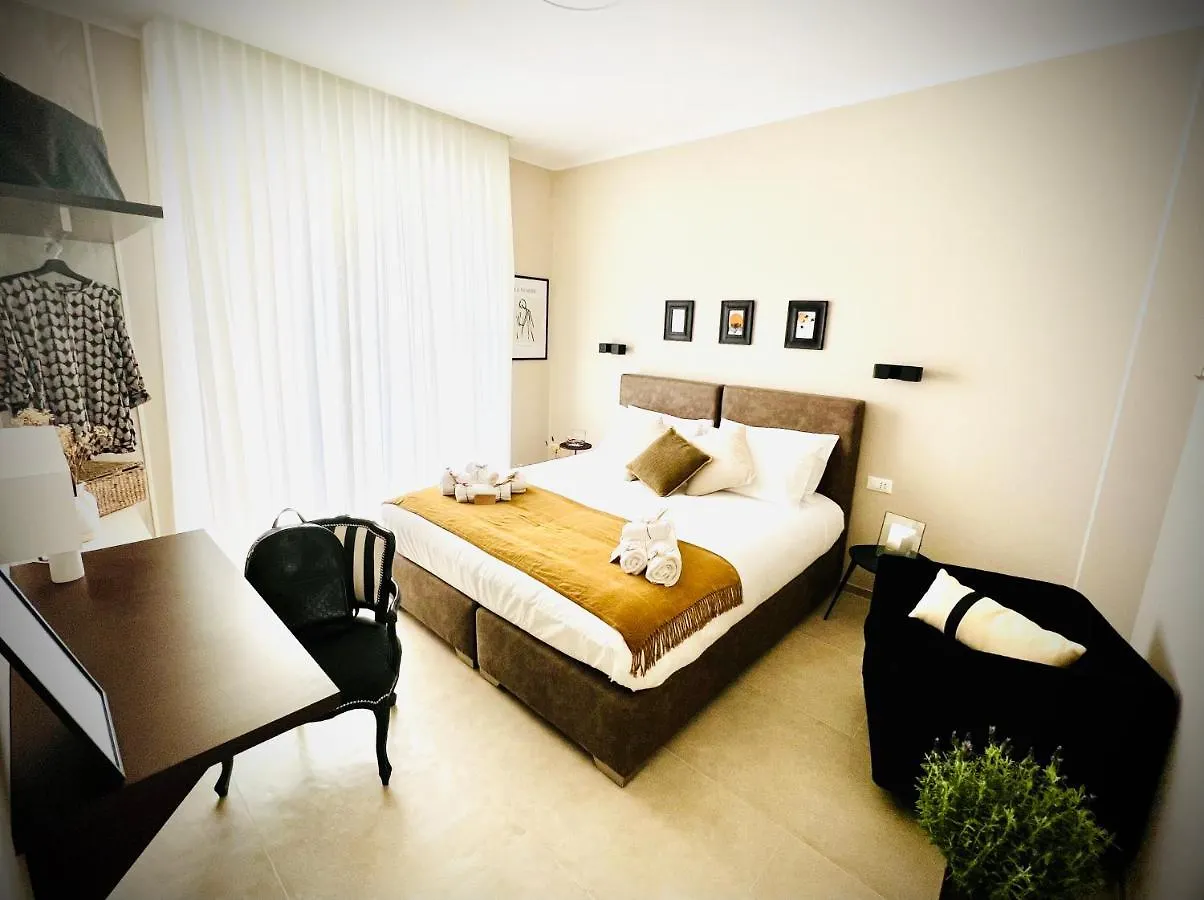 Bed & Breakfast Lucentum Bed and Breakfast Prato  Italien