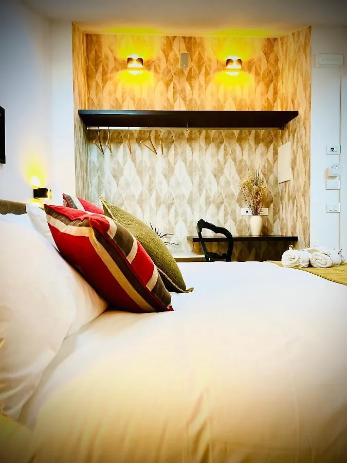 Lucentum Bed and Breakfast Prato  Bed & Breakfast Prato (Prato)