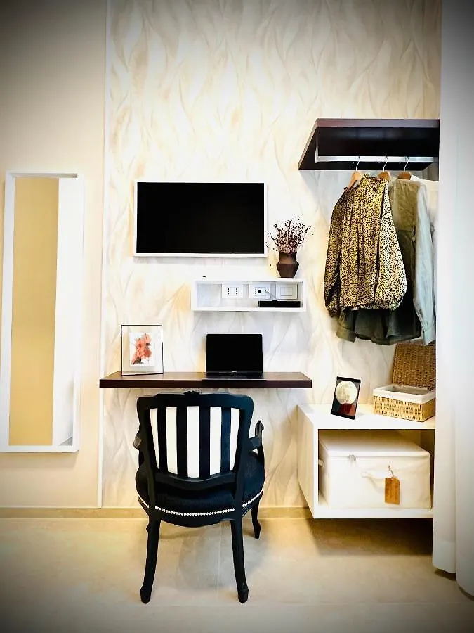 Lucentum Bed and Breakfast Prato  Italien