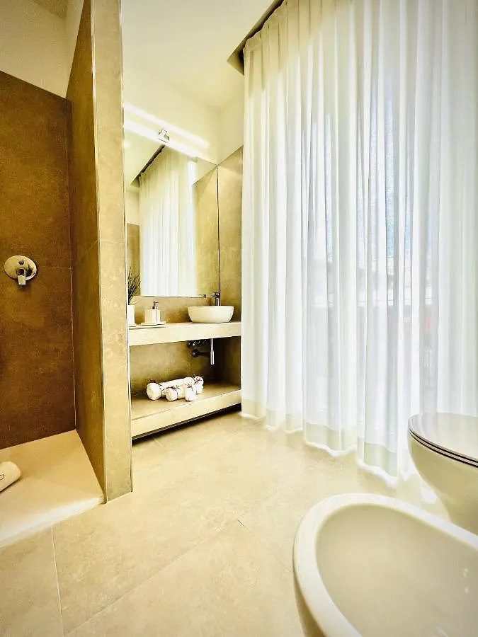 Lucentum Bed & Breakfast Prato   Prato (Prato)