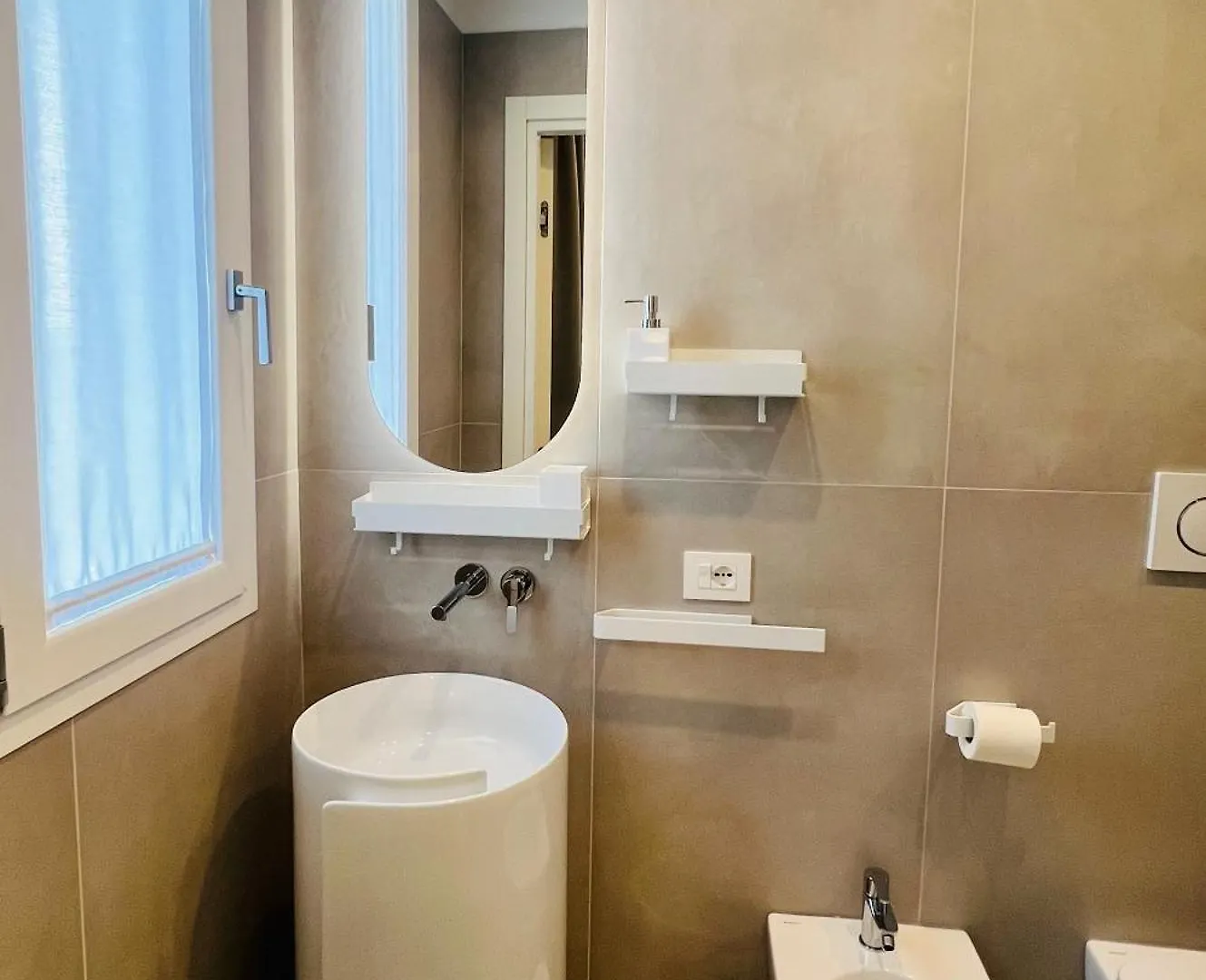 Lucentum Bed and Breakfast Prato  Bed & Breakfast