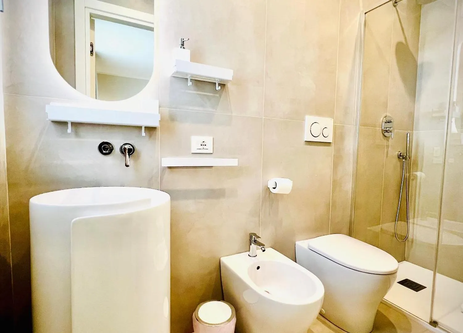 Lucentum Bed and Breakfast Prato  Prato (Prato)