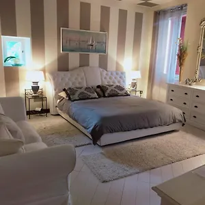  Bed & Breakfast Trattoria Laghee Con Italy